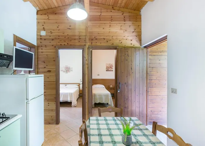 Alimini A Lantgård *